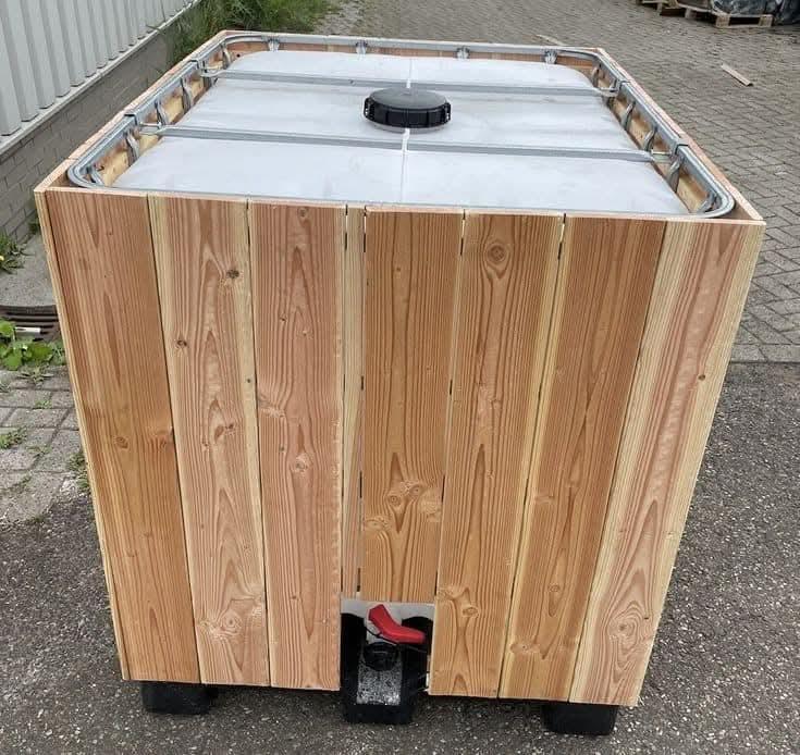 WoodenGuard Insulated Storage Cooler