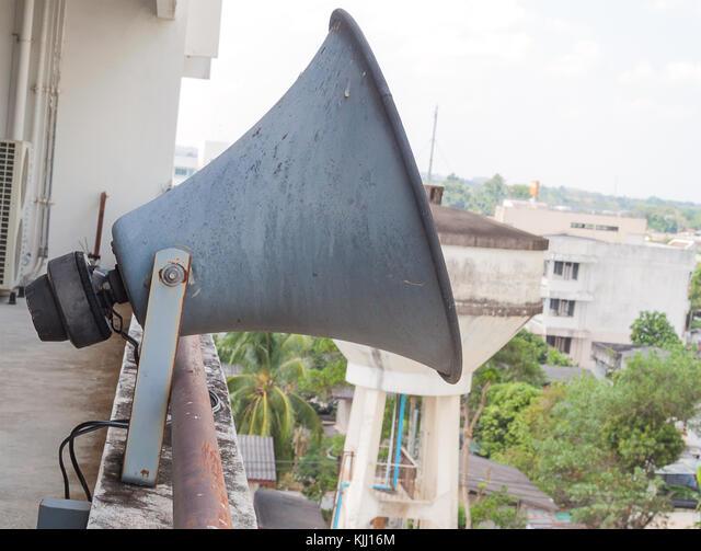Pair of Horn Speakers (Megaphone)